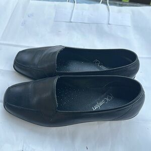 Black shoes size 7M